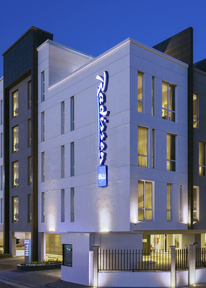 אל חובר Sas Residence & Hotel, Dhahran - Formerly Radisson Blu מראה חיצוני תמונה